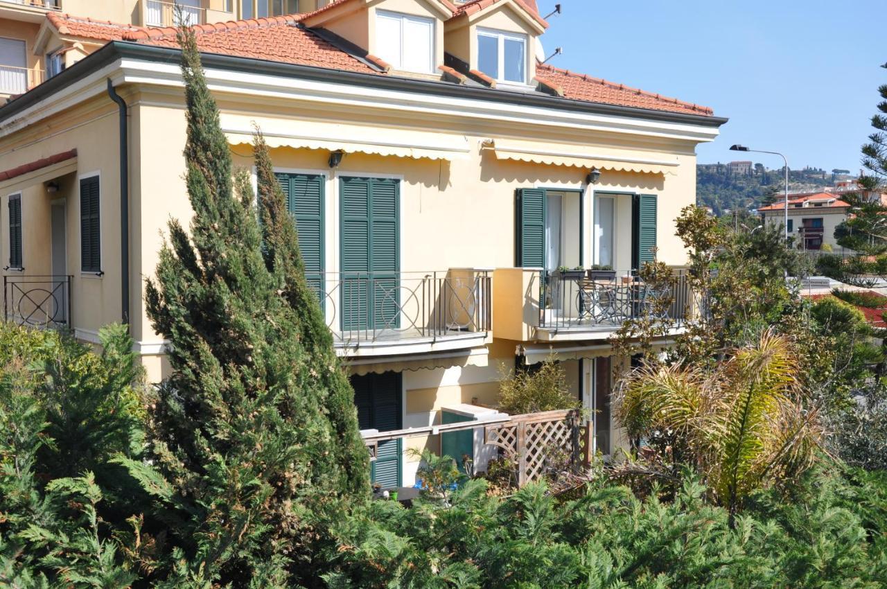 Appartamento Villa Rita A 100 M Dal Mare! Vallecrosia Exterior foto