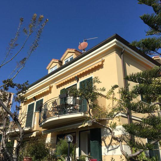 Appartamento Villa Rita A 100 M Dal Mare! Vallecrosia Exterior foto
